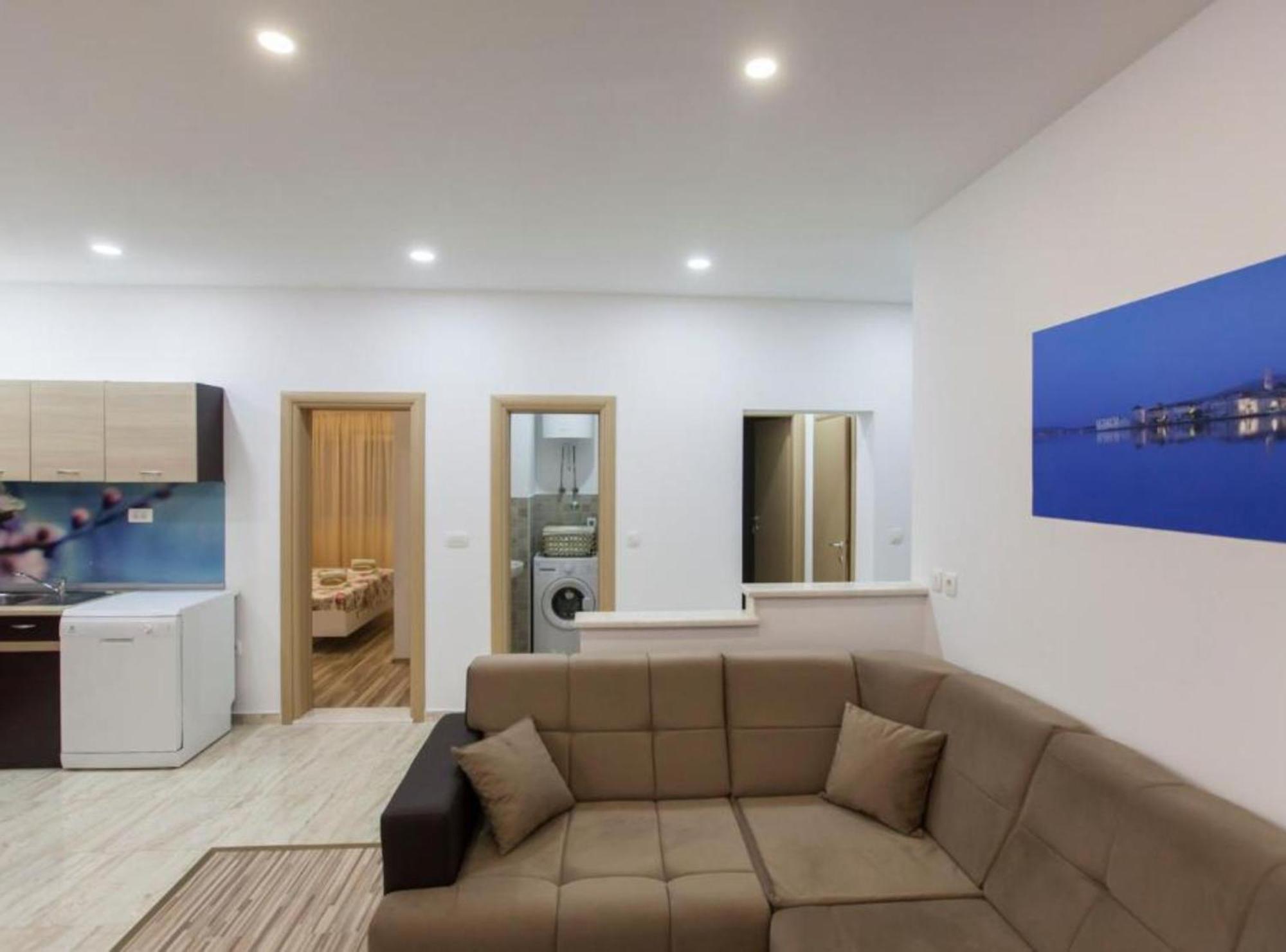 Apartment Dalmatia Kastela Exterior photo