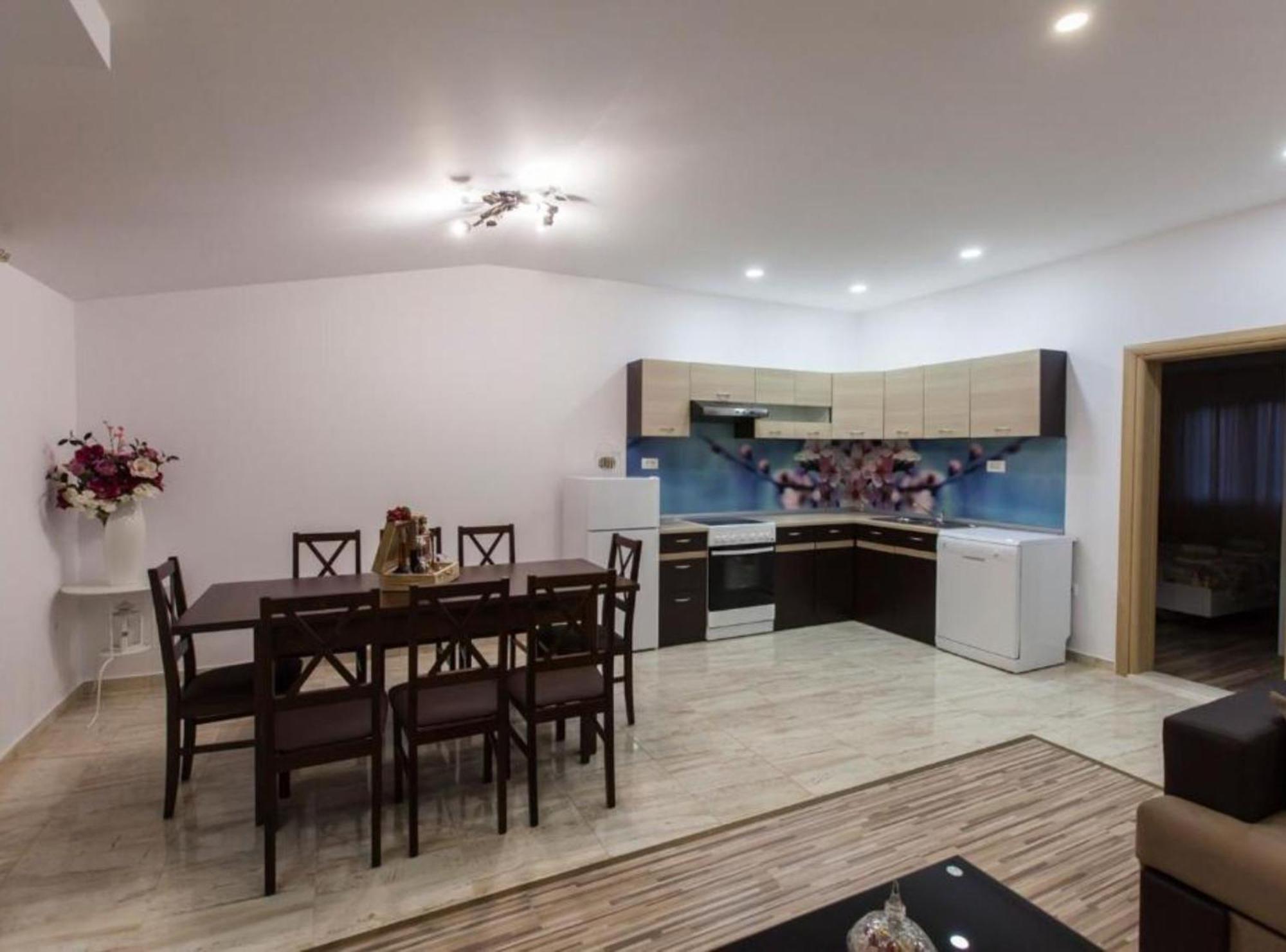 Apartment Dalmatia Kastela Exterior photo